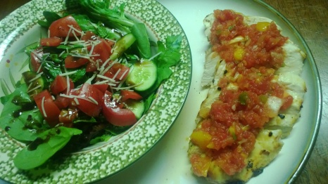 salsa chicken with baby spinach salad dressed with fresh balsamic dressing